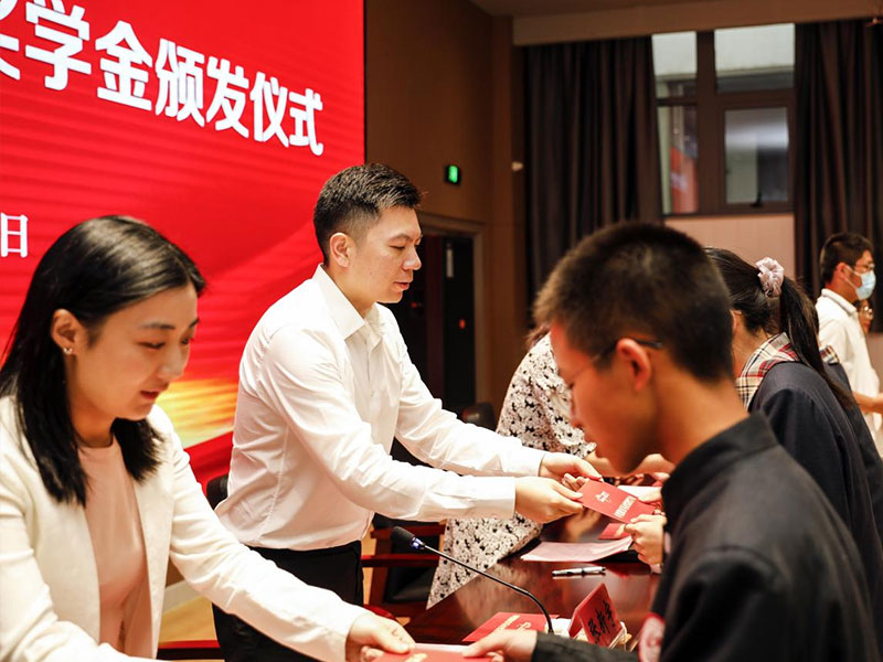 bv伟德国际1946股份上市一周年丨阔步前进 筑梦新程